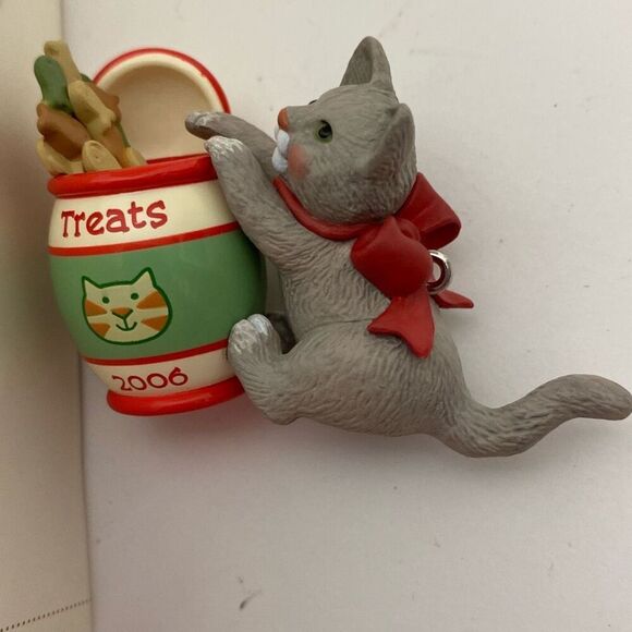 Hallmark Keepsake Ornament 2006 Mischievous Kittens Collectors Series Edition 8 - Picture 2 of 6